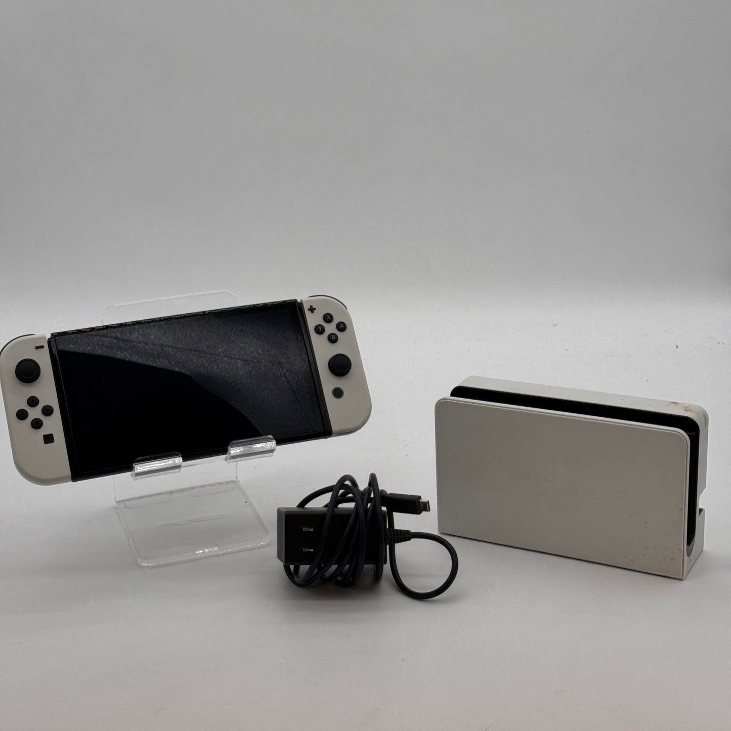 Nintendo Switch OLED Model 2021 - Used - White - 32GB - Bundle with Docking Station