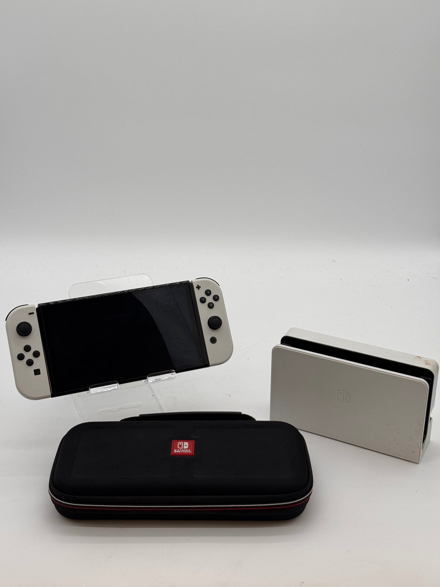 Nintendo Switch OLED Model 2021 - Used - White - 32GB - Bundle with Docking Station