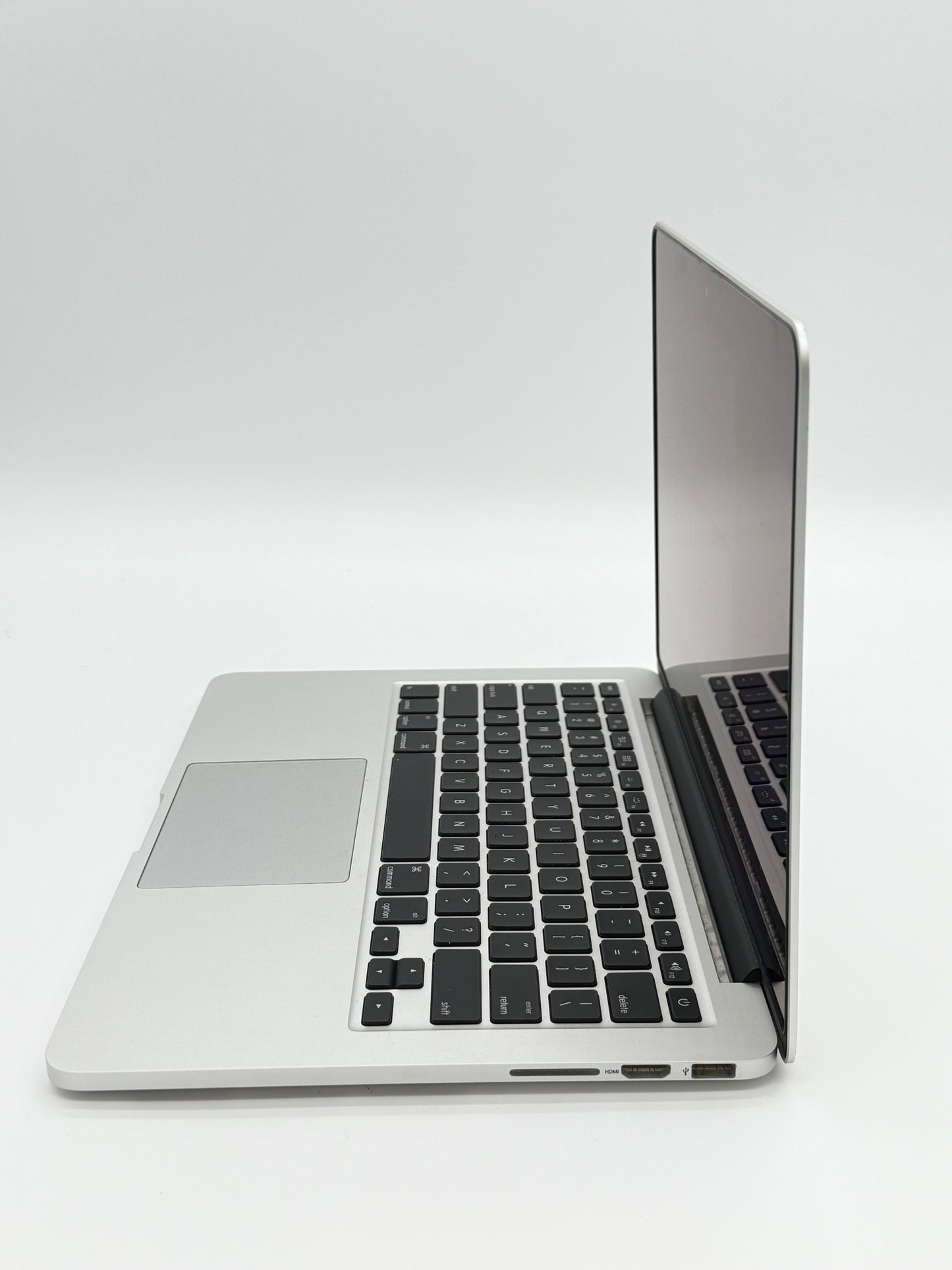Apple MacBook Pro 13" A1502 (2015) - Core i7, 16GB RAM, 1TB HD - Gray - Used