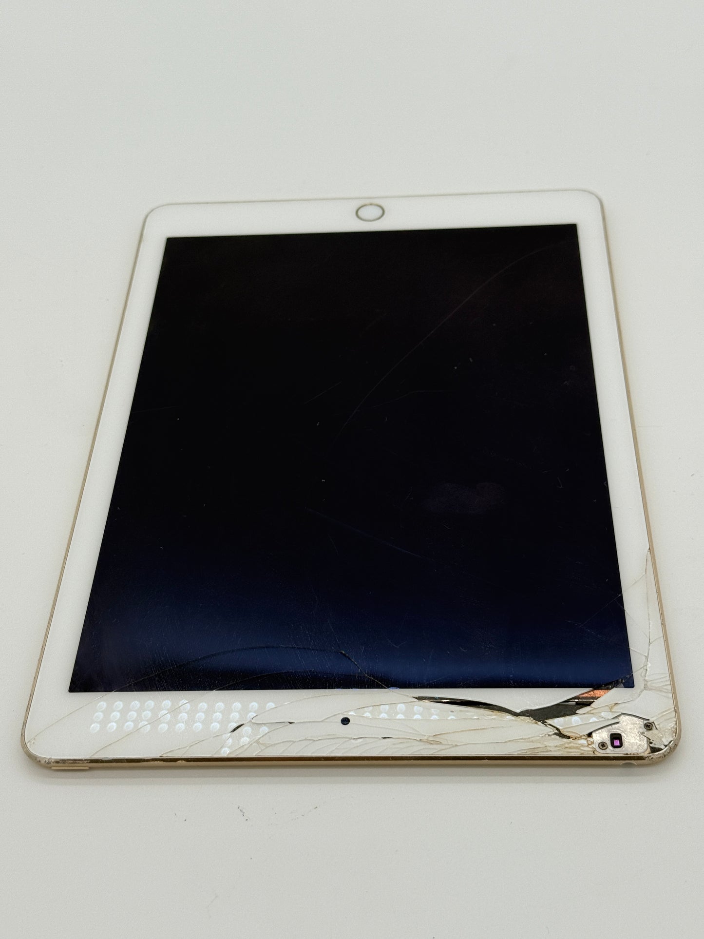 Apple iPad Air (2nd Gen) A1566 - Rose Gold - 128GB Broken -