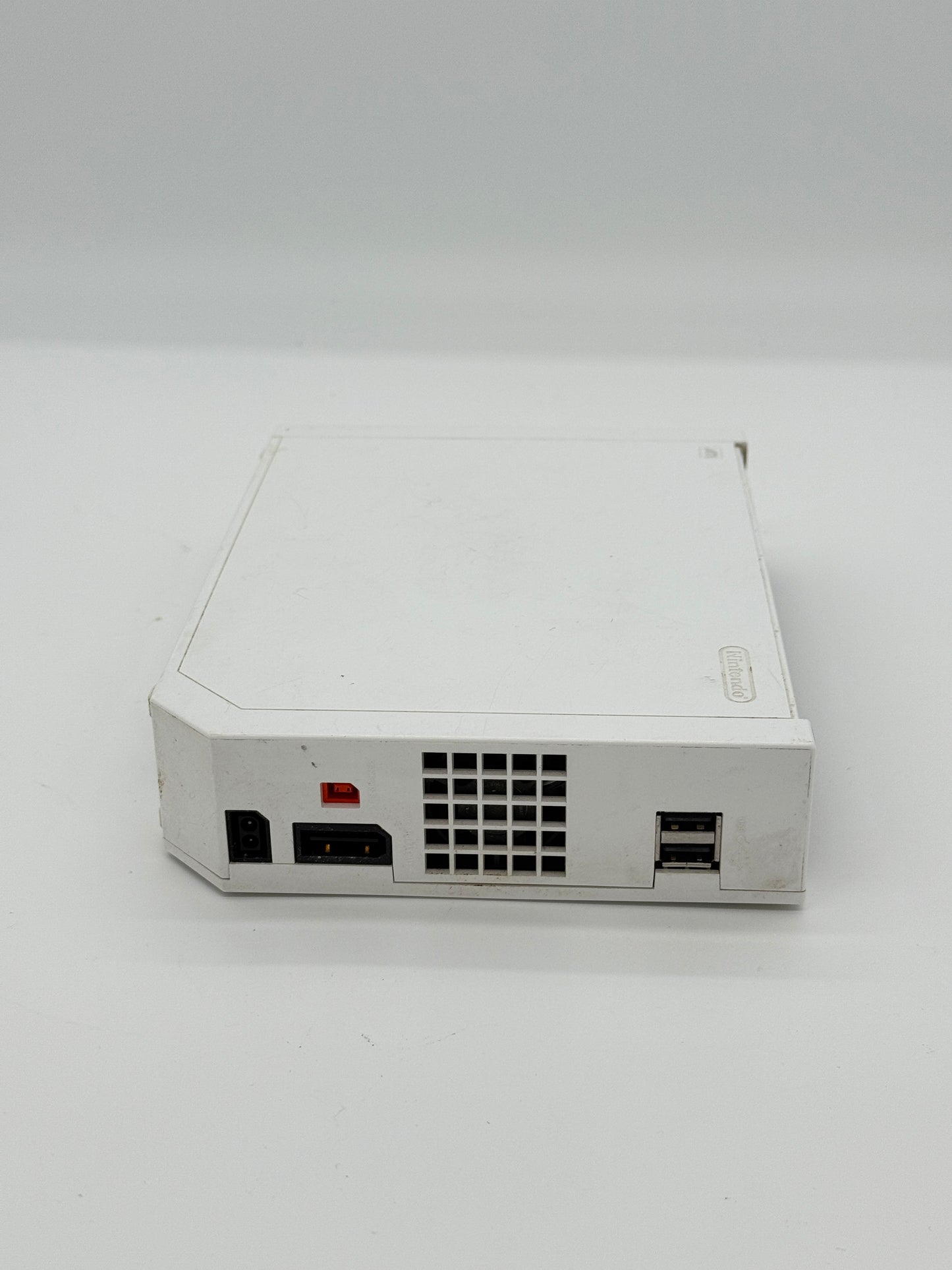 Nintendo Wii (RVL-001) 2006 - White Video Game System with Controller
