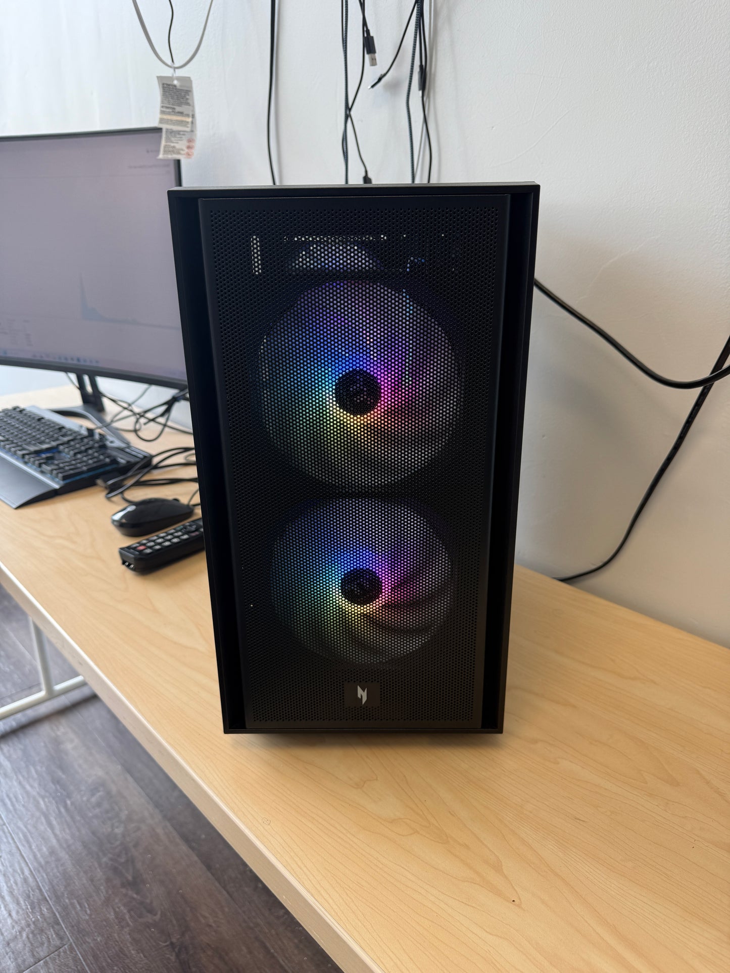 Desktop 12th Gen Intel(R) Core(TM) i5 - 12400F GeForce RTX 3050, 1TB SSD, Core i5, 16GB RAM