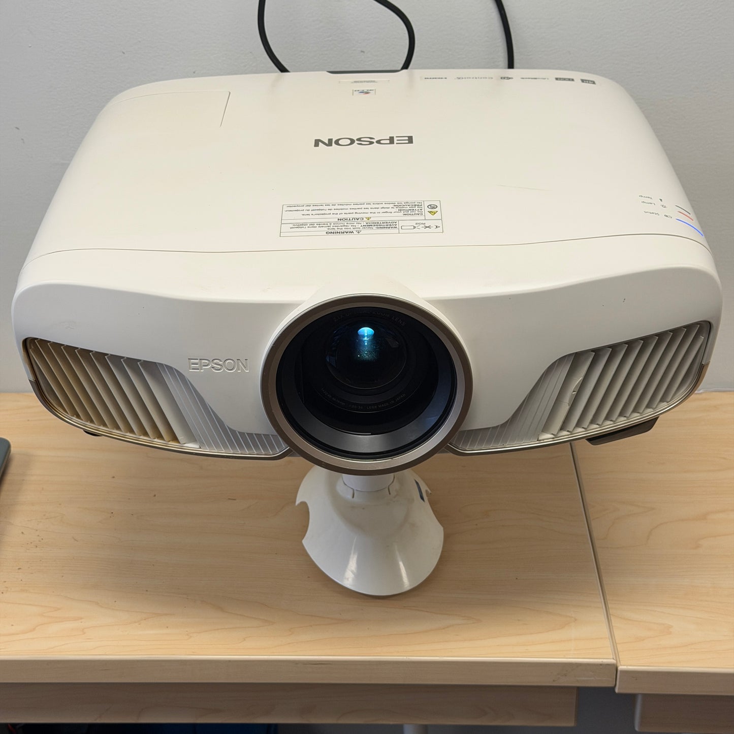 Epson Home Cinema 5050UB 4K PRO-UHD 3-Chip HDR Projector (Broken)