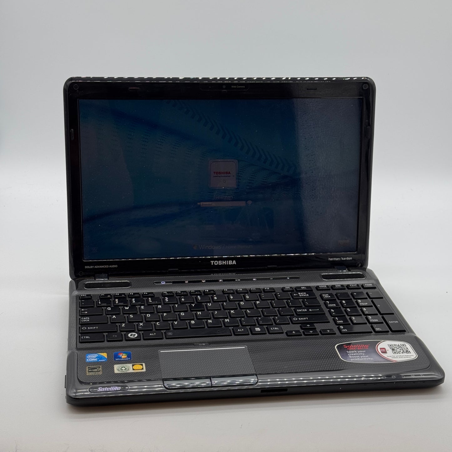 Toshiba Satellite A665-S5170 Laptop 15-inch i3-M380 6GB RAM 500GB Black