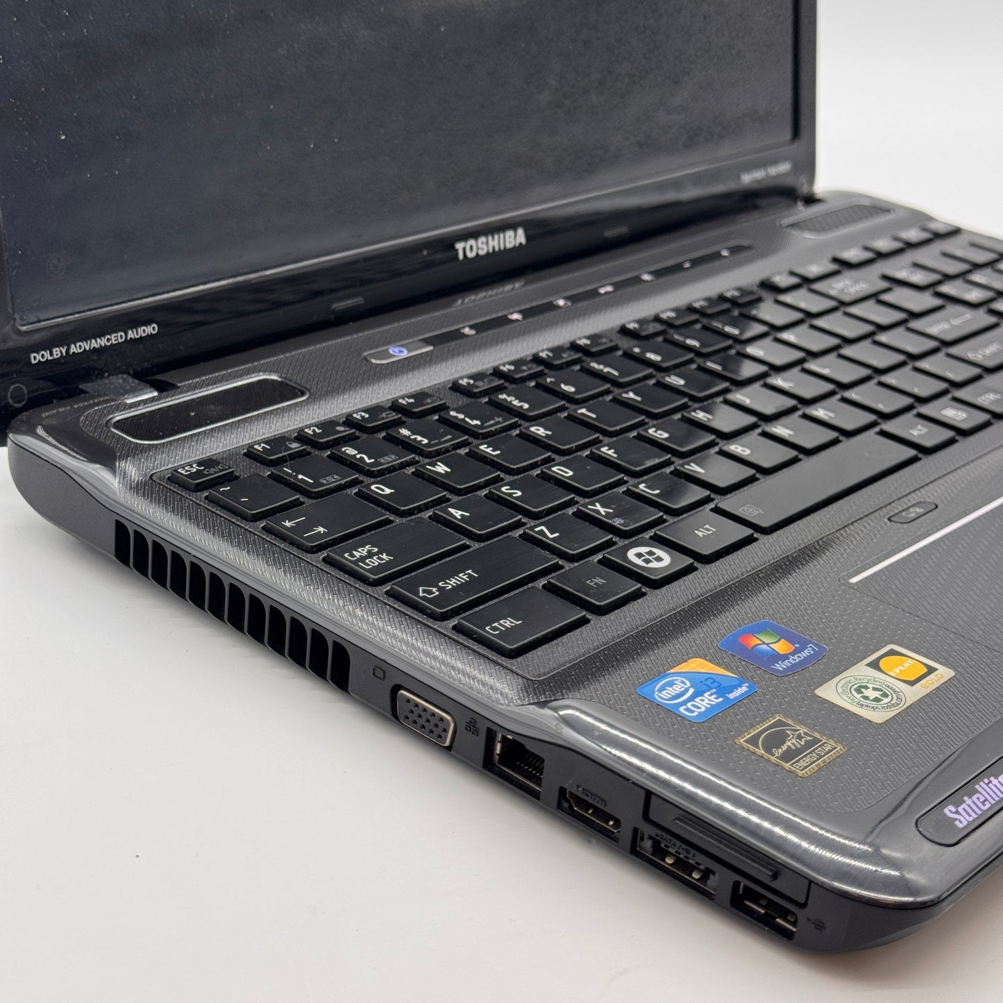 Toshiba Satellite A665-S5170 Laptop 15-inch i3-M380 6GB RAM 500GB Black