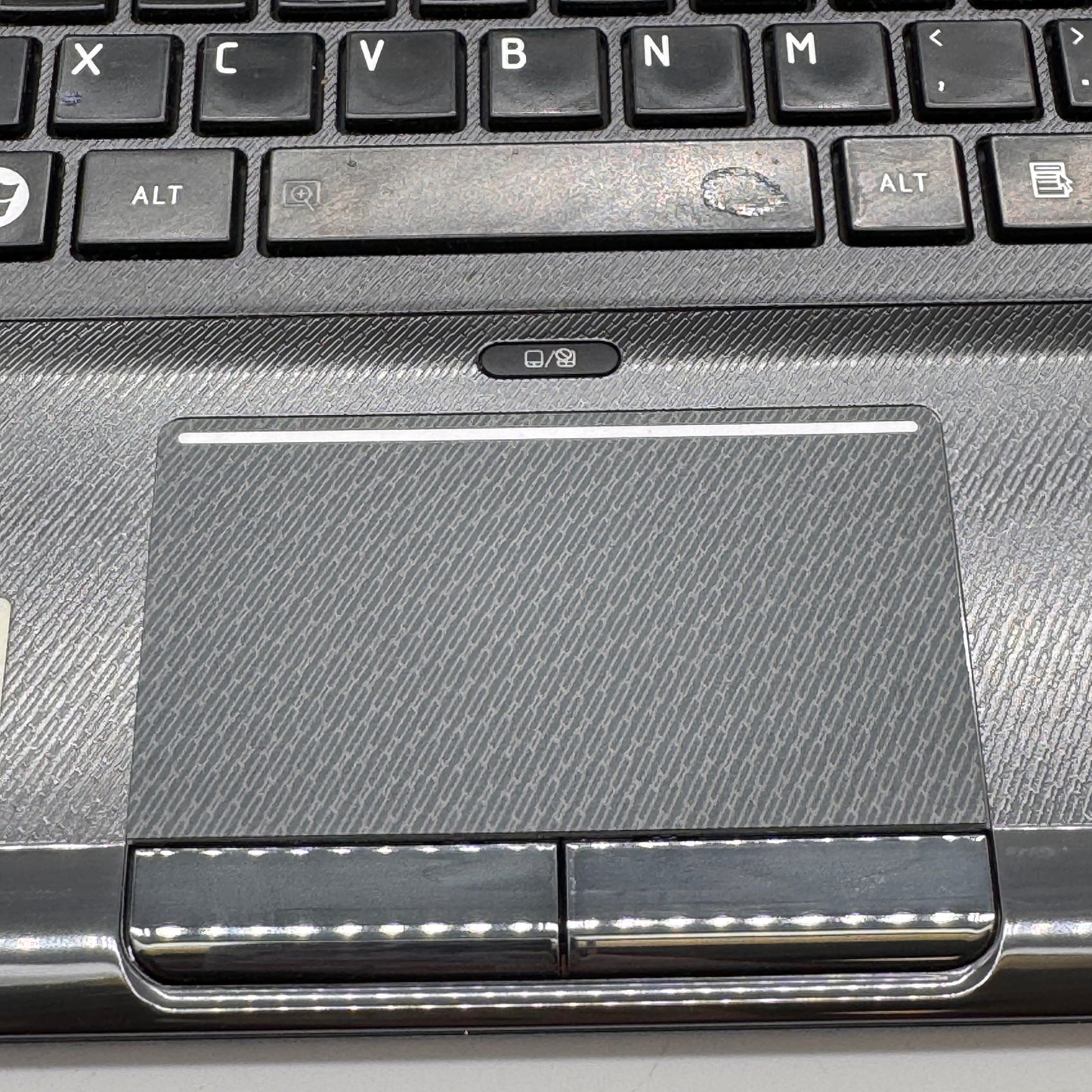 Toshiba Satellite A665-S5170 Laptop 15-inch i3-M380 6GB RAM 500GB Black