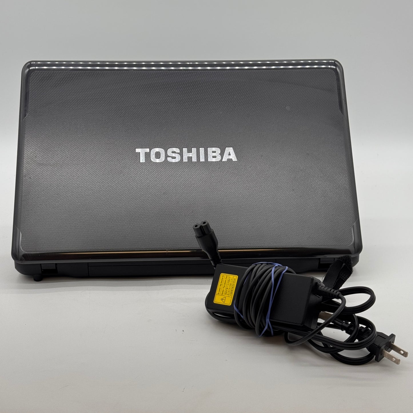 Toshiba Satellite A665-S5170 Laptop 15-inch i3-M380 6GB RAM 500GB Black