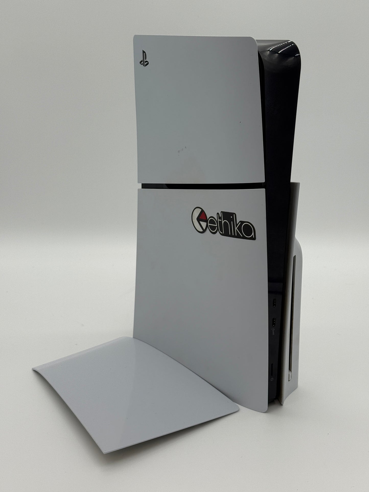 Sony PlayStation 5 Slim Disk CFI-2015 - Broken Condition, 1TB - CORDS AND CONTROLLER INCLUDED
