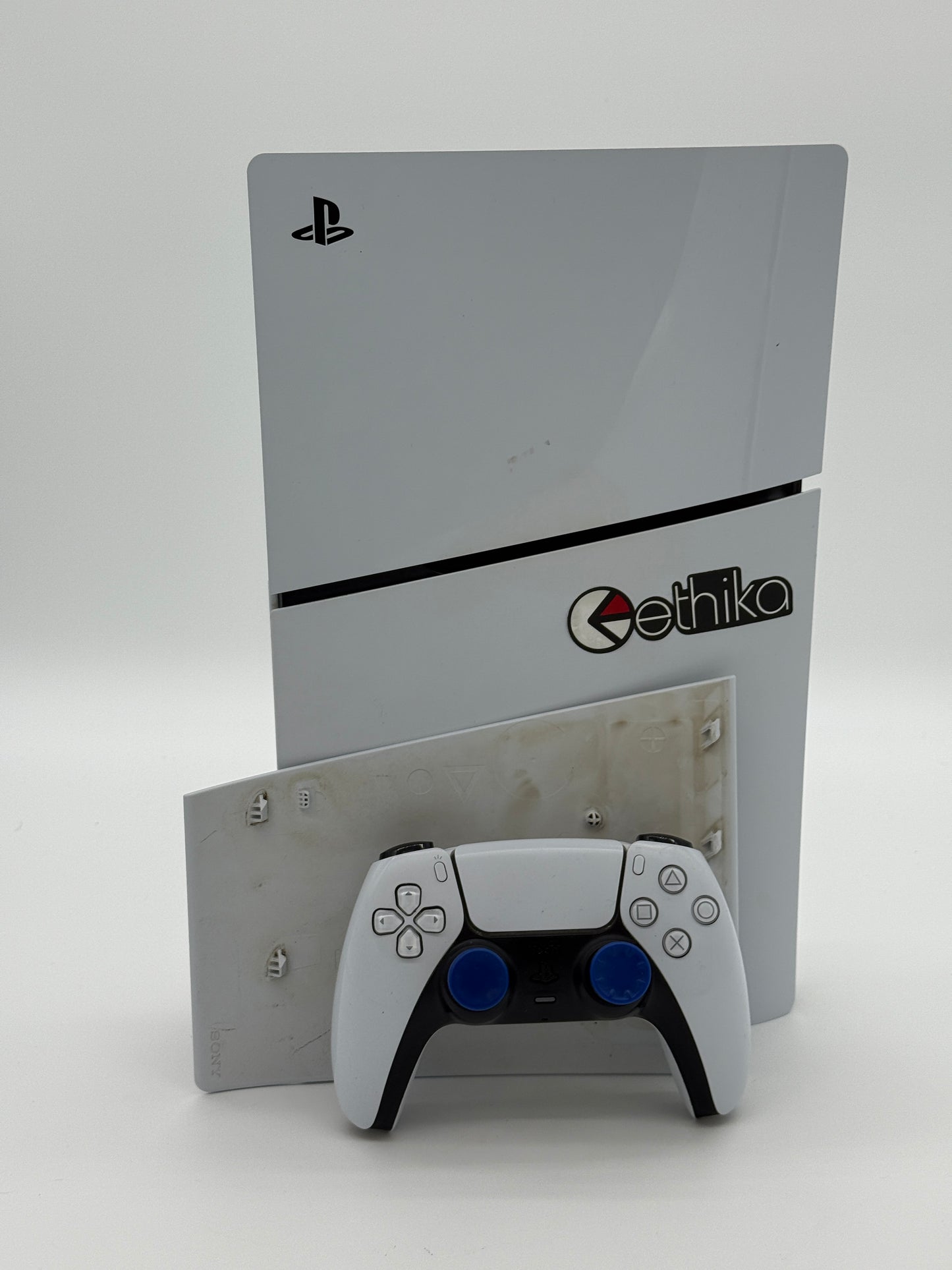 Sony PlayStation 5 Slim Disk CFI-2015 - Broken Condition, 1TB - CORDS AND CONTROLLER INCLUDED