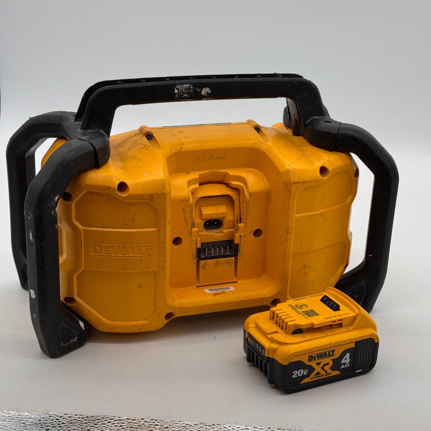 DeWALT DCR028B 12/20v MAX Bluetooth Speaker