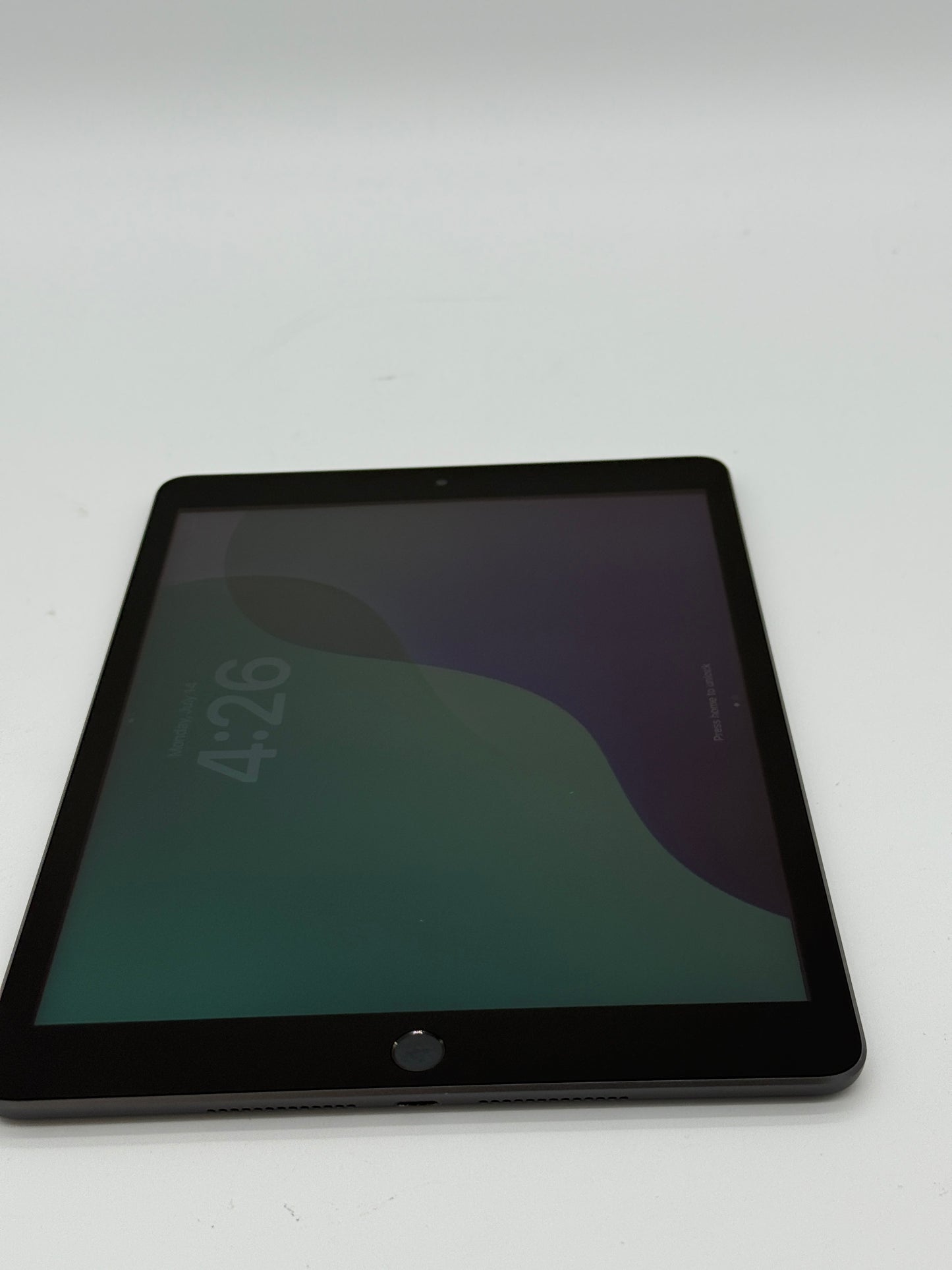 Apple iPad (9th Gen) A2603 - Space Gray - 64GB, Cellular, Unlocked - Used