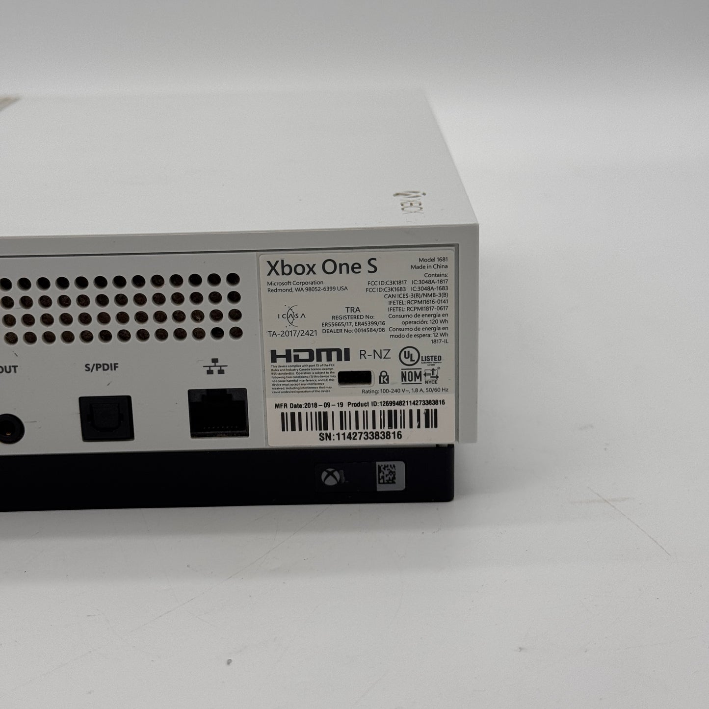 Microsoft Xbox One S (1681) 2016 - Broken Console - White - 500GB