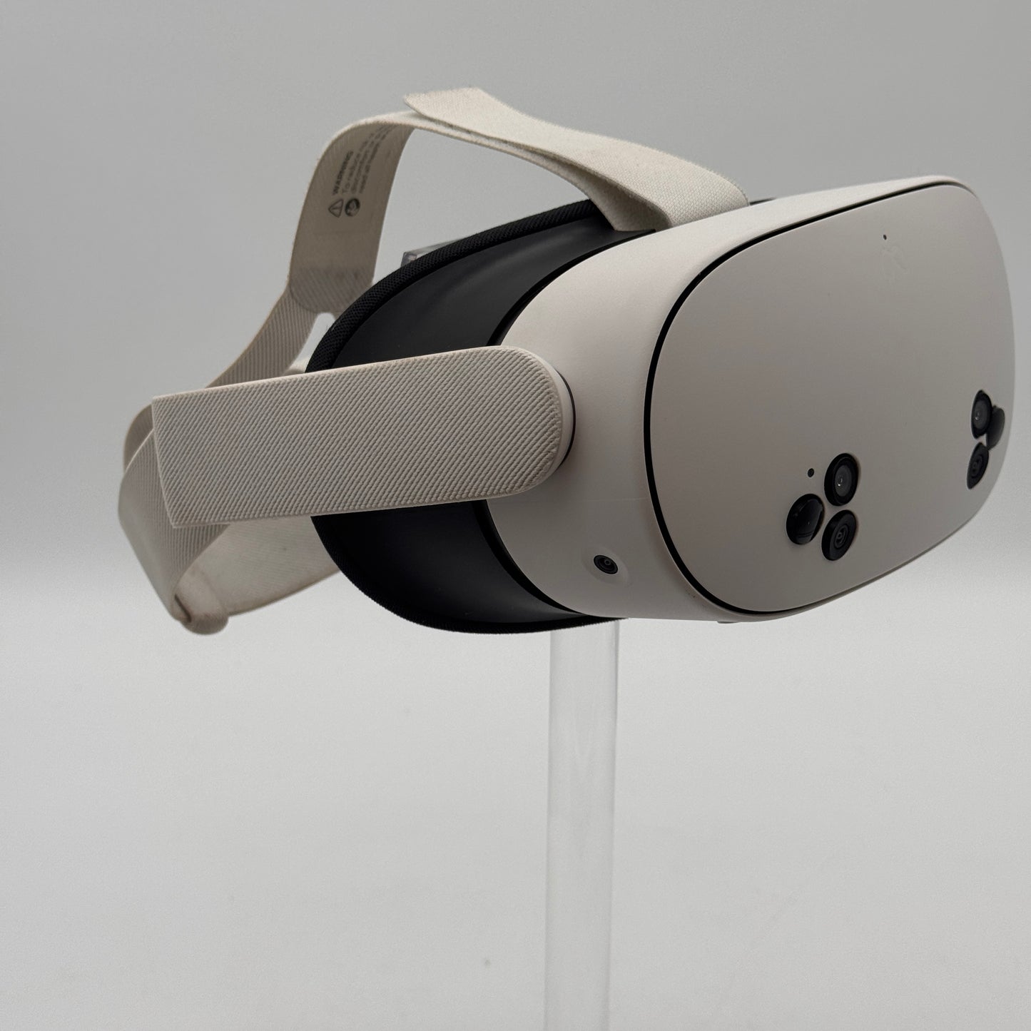 Oculus Quest 3S Video Game System 128GB White - Used