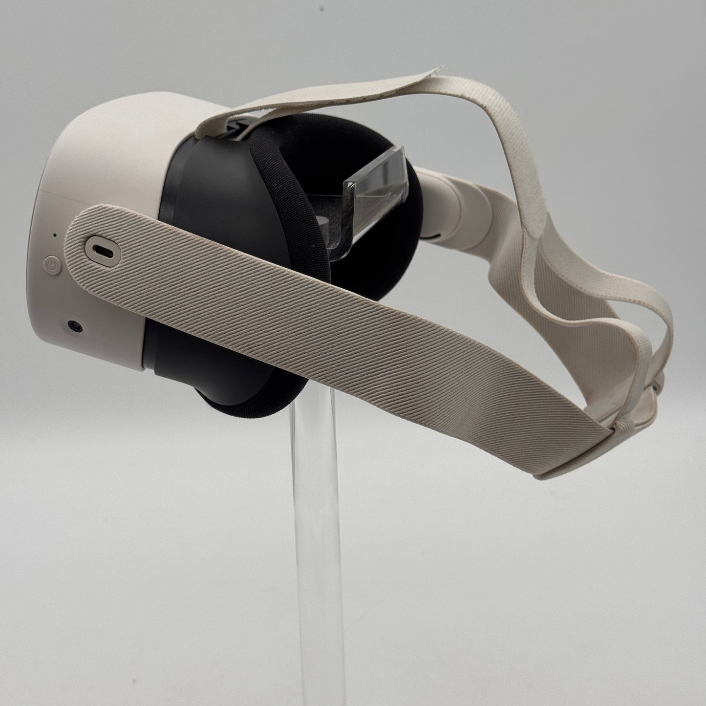 Oculus Quest 3S Video Game System 128GB White - Used