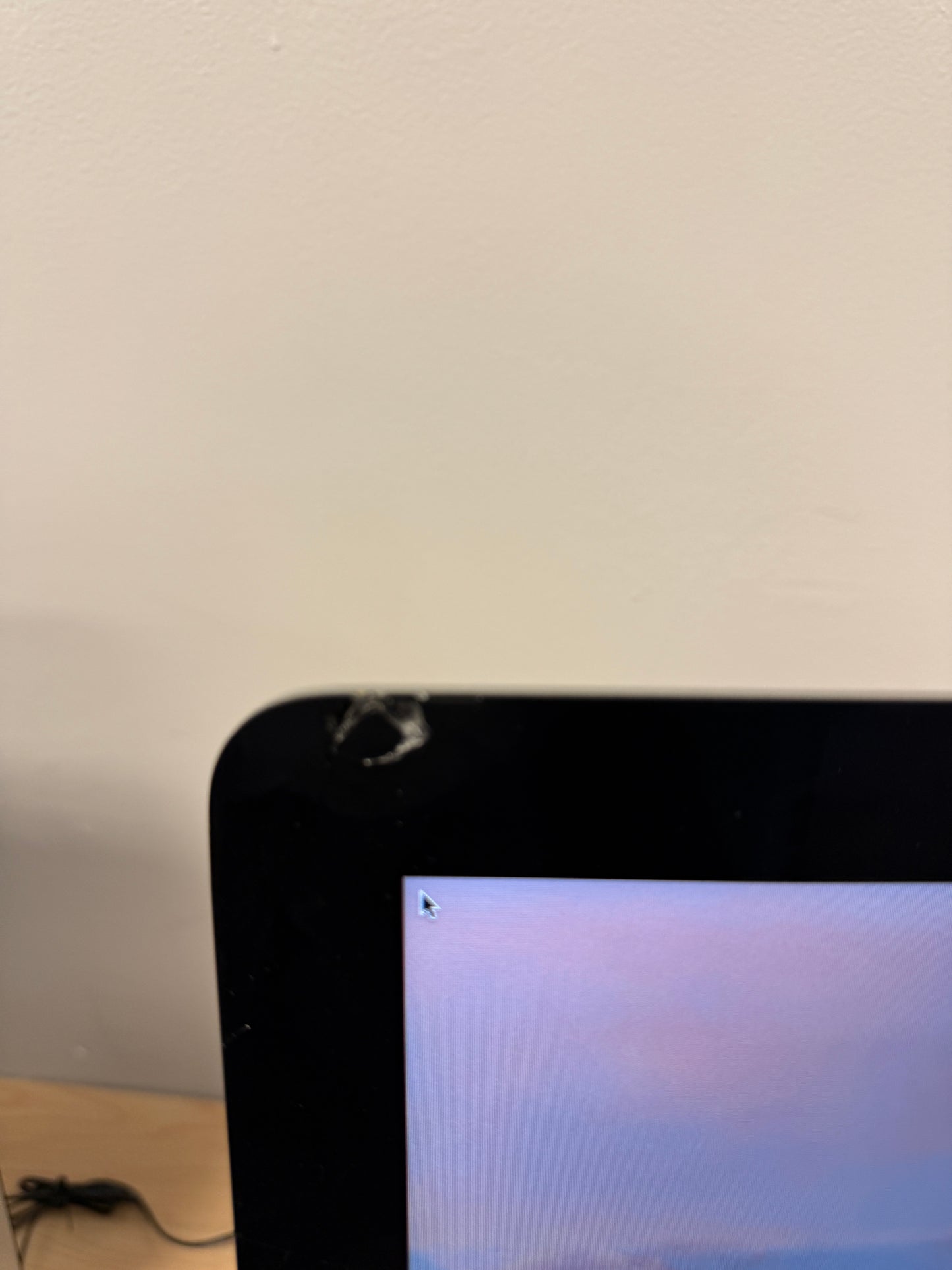 Apple iMac Core i5 1.6GHz 21.5" (Late 2015) - Gray