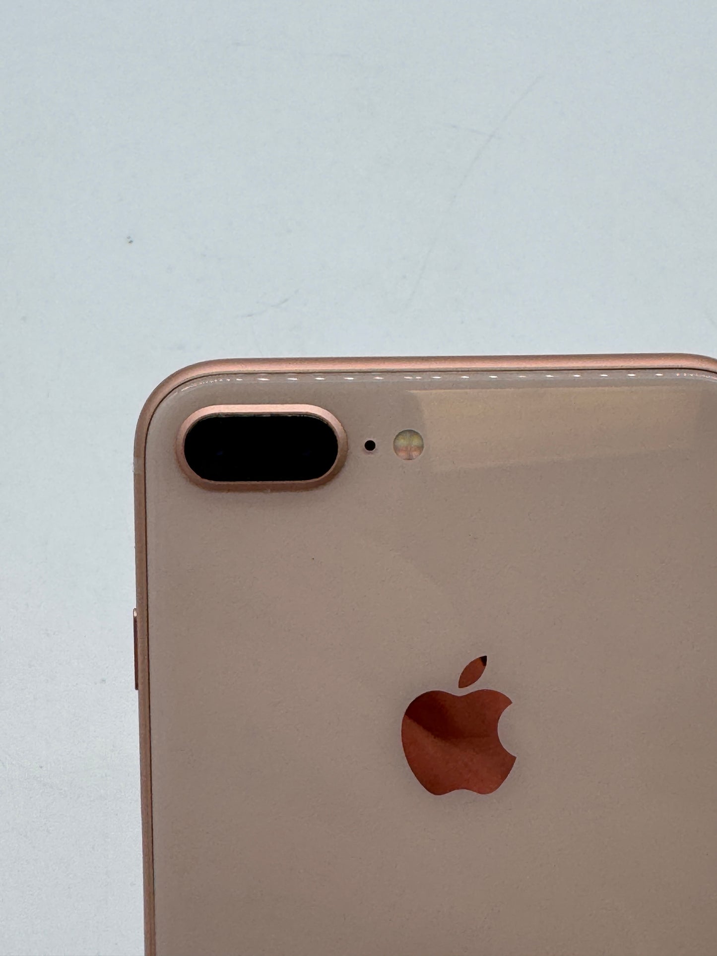 Apple iPhone 8 Plus 64GB Gold - Broken Condition