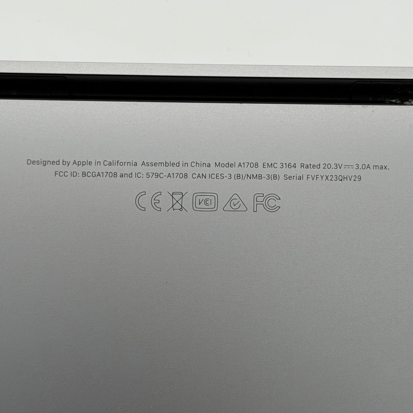 Apple MacBook Pro 13 Mid-2017 A1708 Core i5-7360U 8GB RAM 256GB SSD 3 cycles!