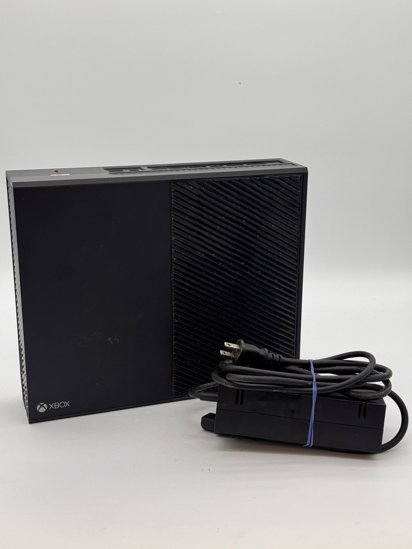 Microsoft Xbox One 1540 500GB Video Game Console