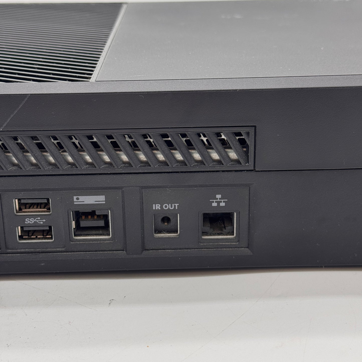 Microsoft Xbox One 1540 500GB Video Game Console