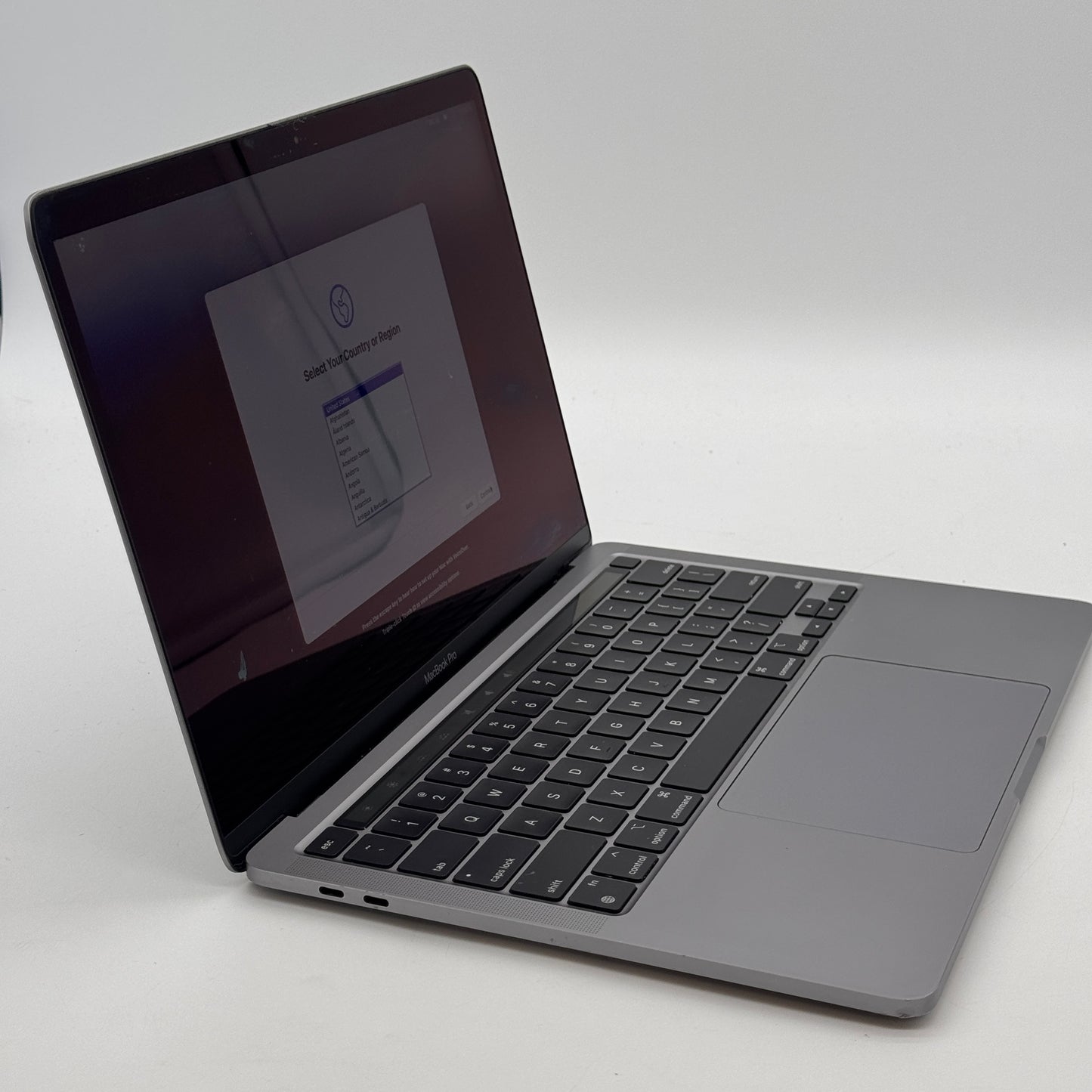 Apple MacBook Pro 13 in 2020 Space Gray/Apple M1 3.2 GHz, 256 GB 8 GB 8-Core