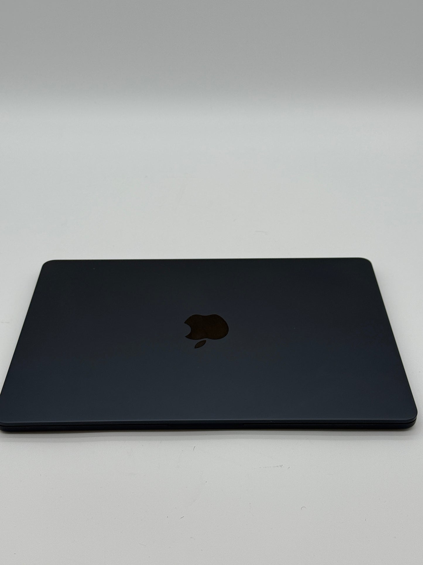 Apple MacBook Air M2 A2681 2022 - 8GB RAM, 256GB, Blue - Used 17 Cycle Count