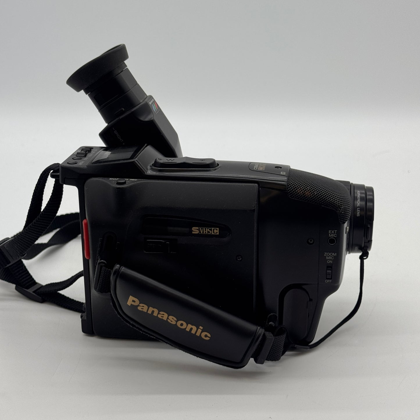 Panasonic AG-3P, RARE, Professional S-VHS-C Camcorder 3 CCD 20X Zoom
