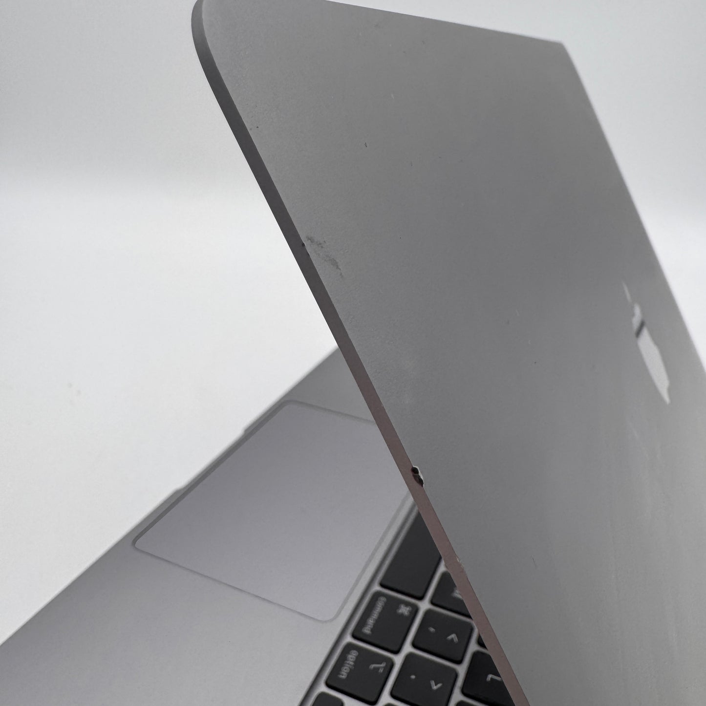 Apple MacBook Air M1 13” 8GB RAM 256GB SSD SpaceGray