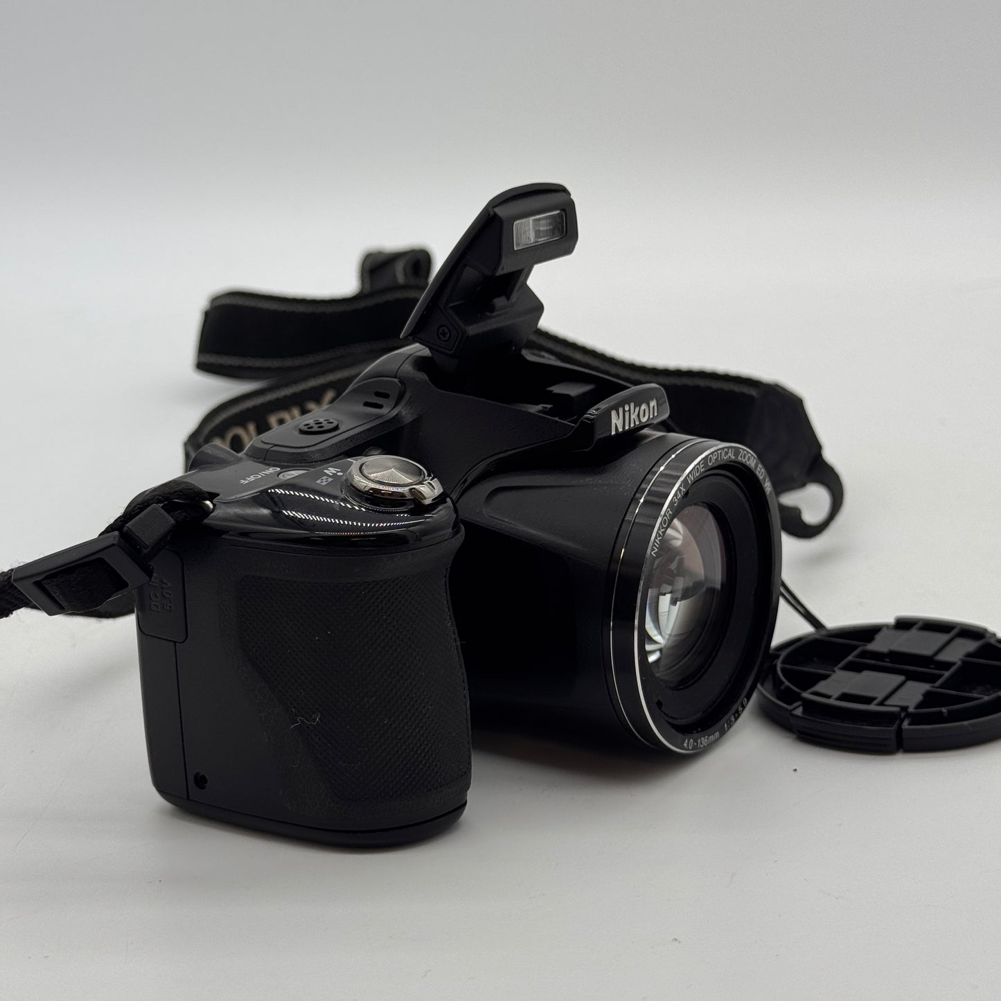 Nikon D5100 Digital SLR Cameras With 18-55mm f/3.5-5.6G VR Lens