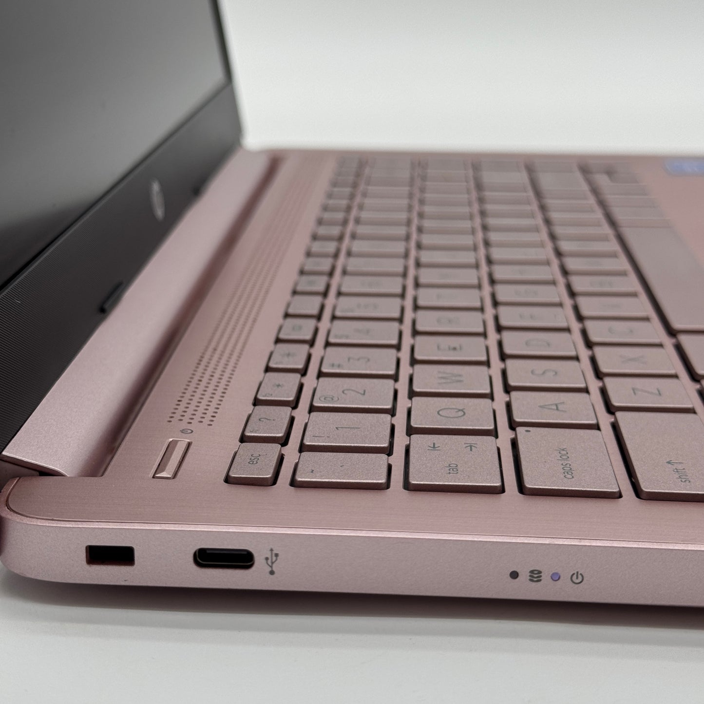 HP 14-cf2112wm 14" (64GB eMMC, Intel Celeron 1.10GHz, 4GB RAM)