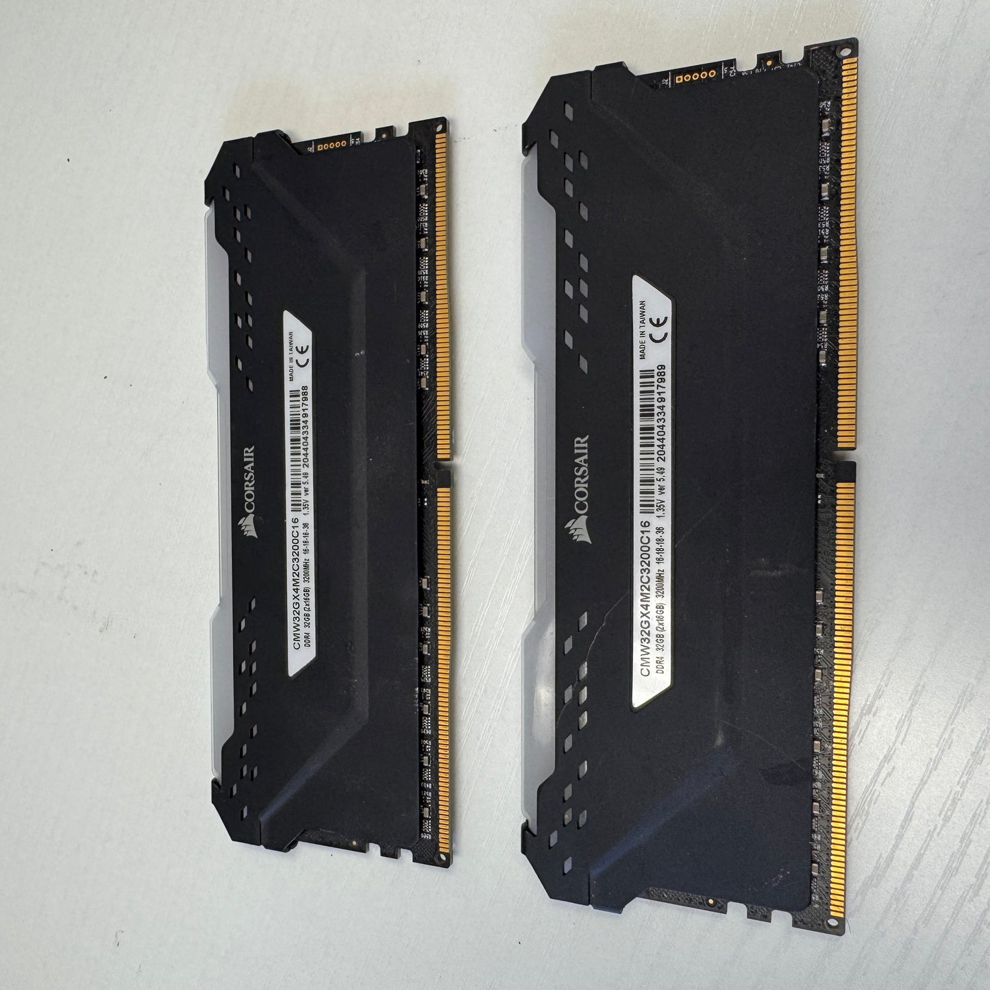 Corsair Vengeance RGB Pro 32GB (2x16GB) RAM DDR4 3200MHz