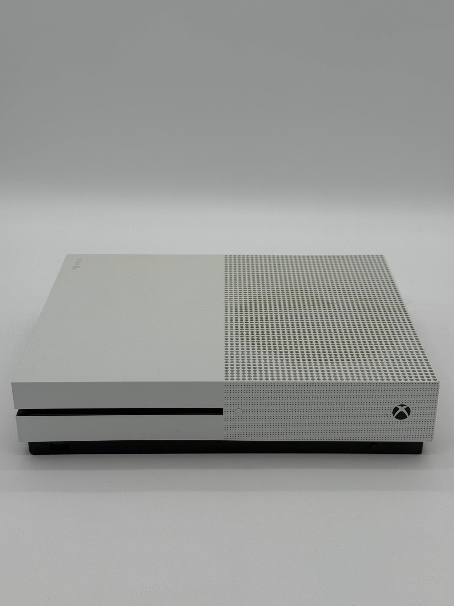 Microsoft Xbox One S 2016 (Model: 1681) - Broken - 500GB - White