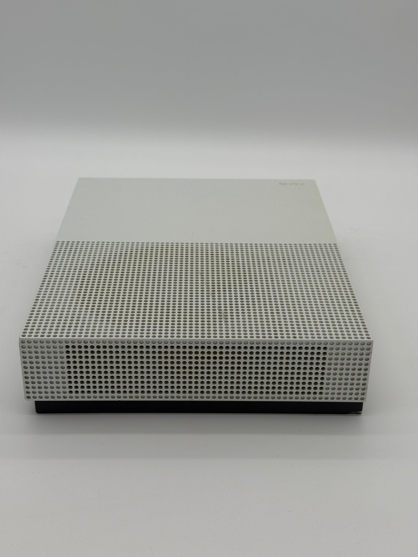 Microsoft Xbox One S 2016 (Model: 1681) - Broken - 500GB - White