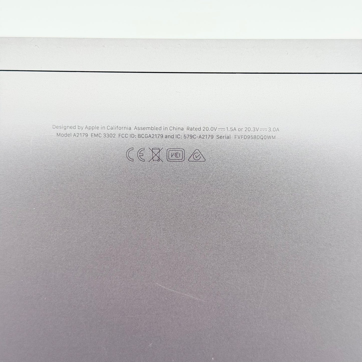 Apple MacBook Air A2179 13" 2020 Space Gray Core i3 8GB 128GB SSD Read