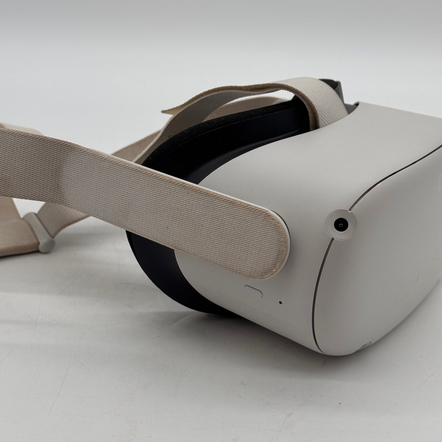 Oculus Quest 2 128GB Video Game System CONTROLLERS BROKEN