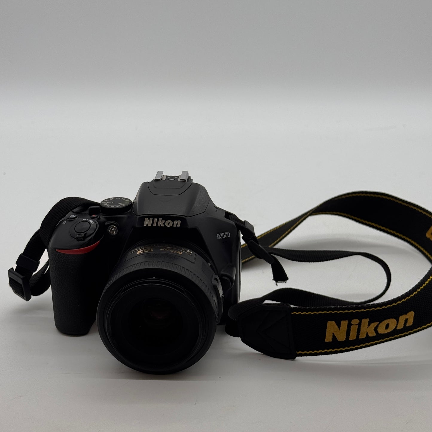 Nikon D3500 24.2 MP DSLR Digital Camera With 2 Batteries & Lense