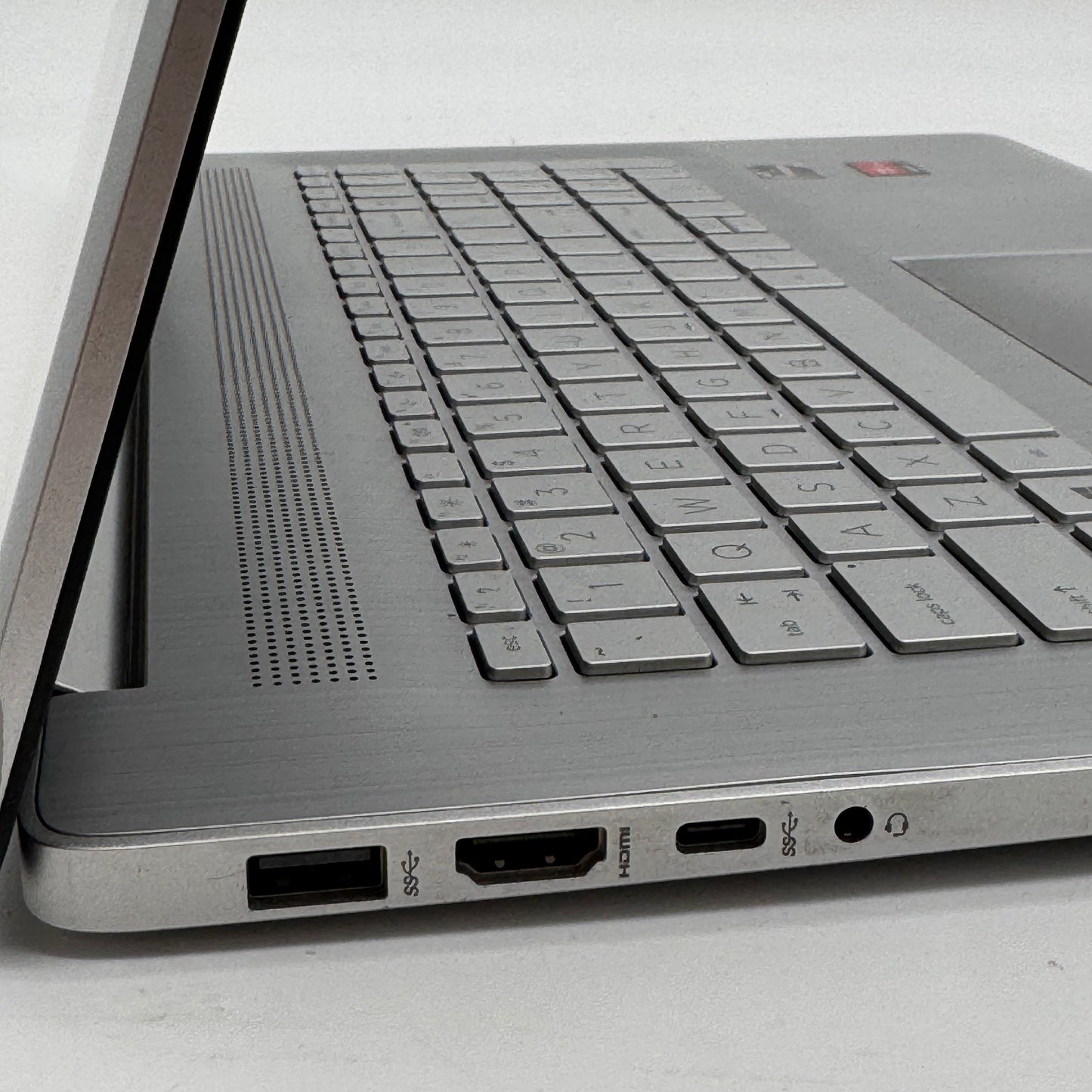 HP Laptop 17-cp0056nr 17-inch - Gray - AMD Ryzen 3 - 8GB RAM - 256GB