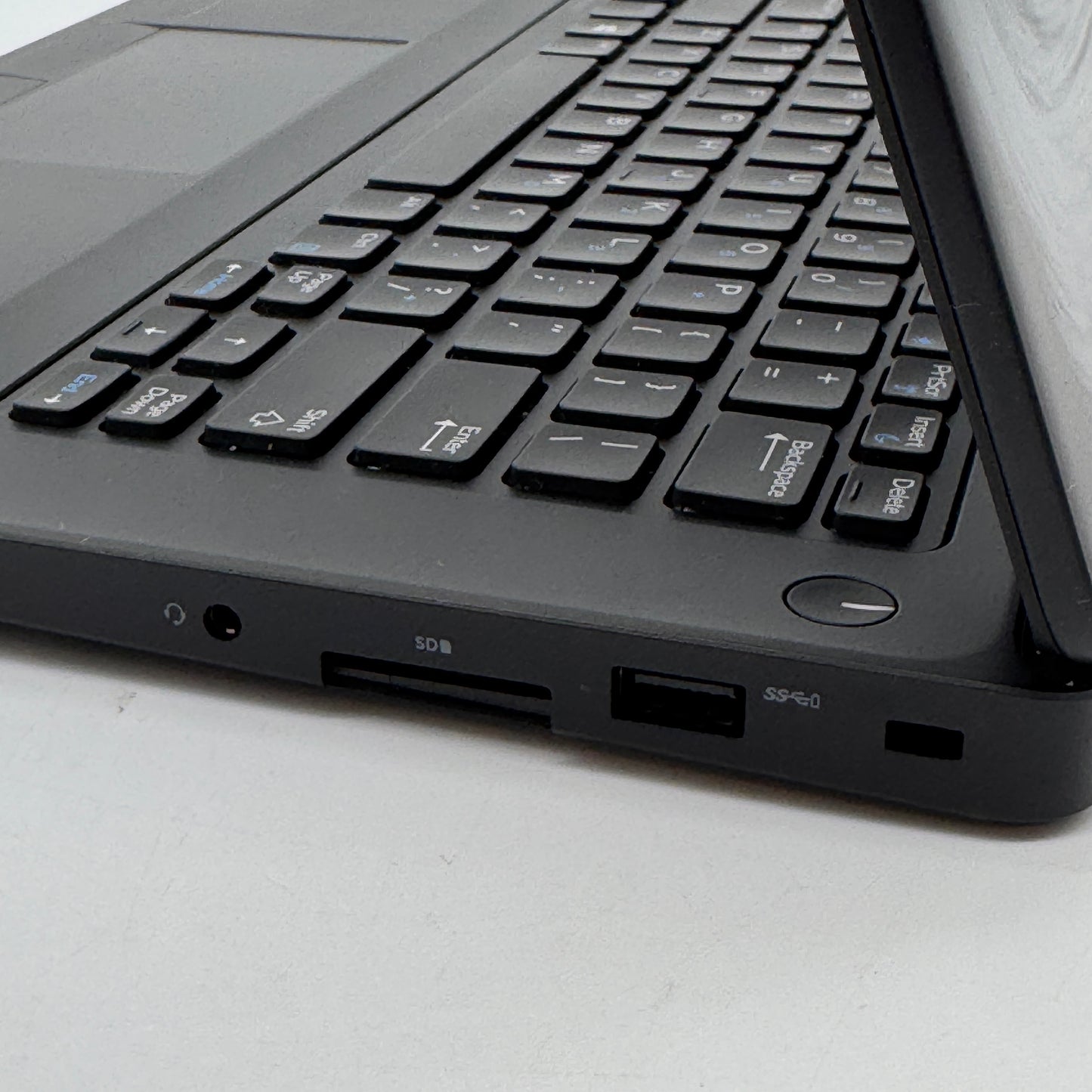 Dell Latitude E5470 14-inch Core i5 16GB RAM 256GB Black Laptop