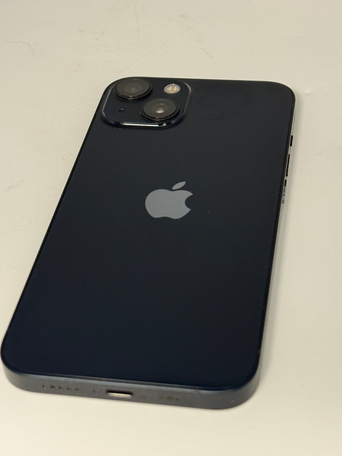 Apple iPhone 13 - 128GB - Black - Used Locked to (TracFone)