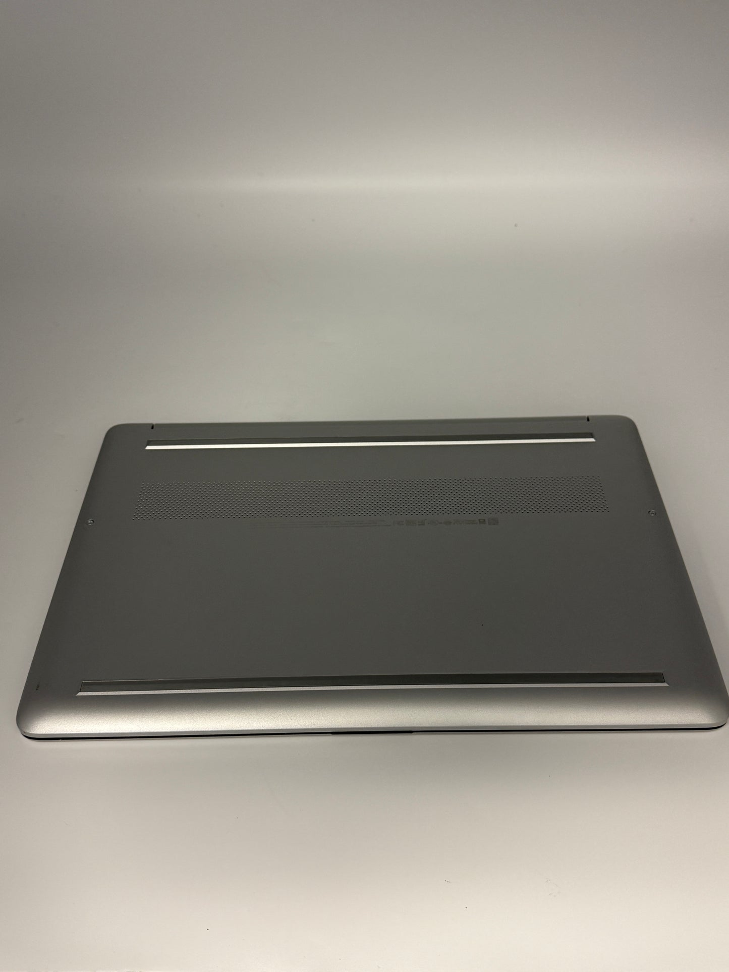 HP 15-dy1078nr Laptop - Gray - Needs New Battery / No power cable