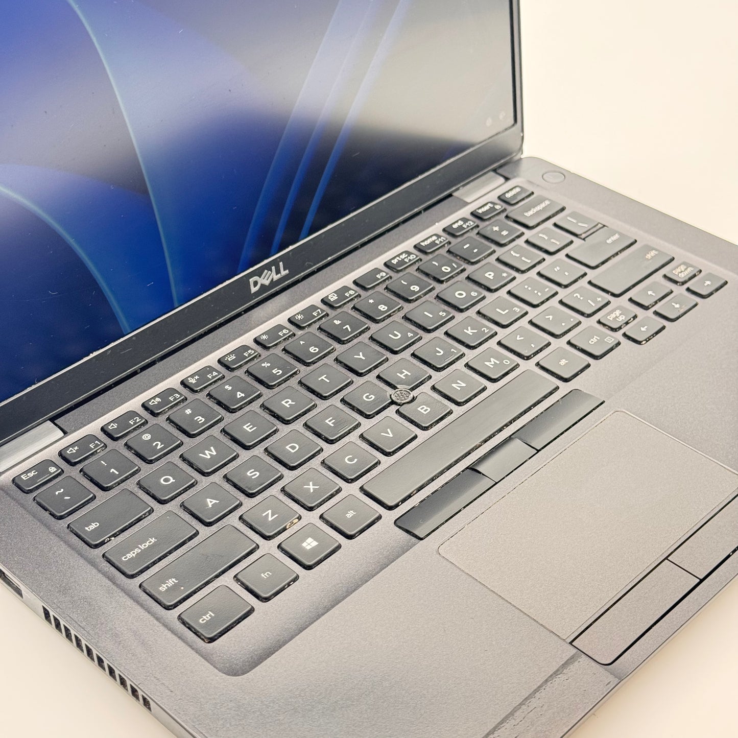 Dell Latitude 5400 14-inch Core i5 16GB RAM 256GB Gray Laptop