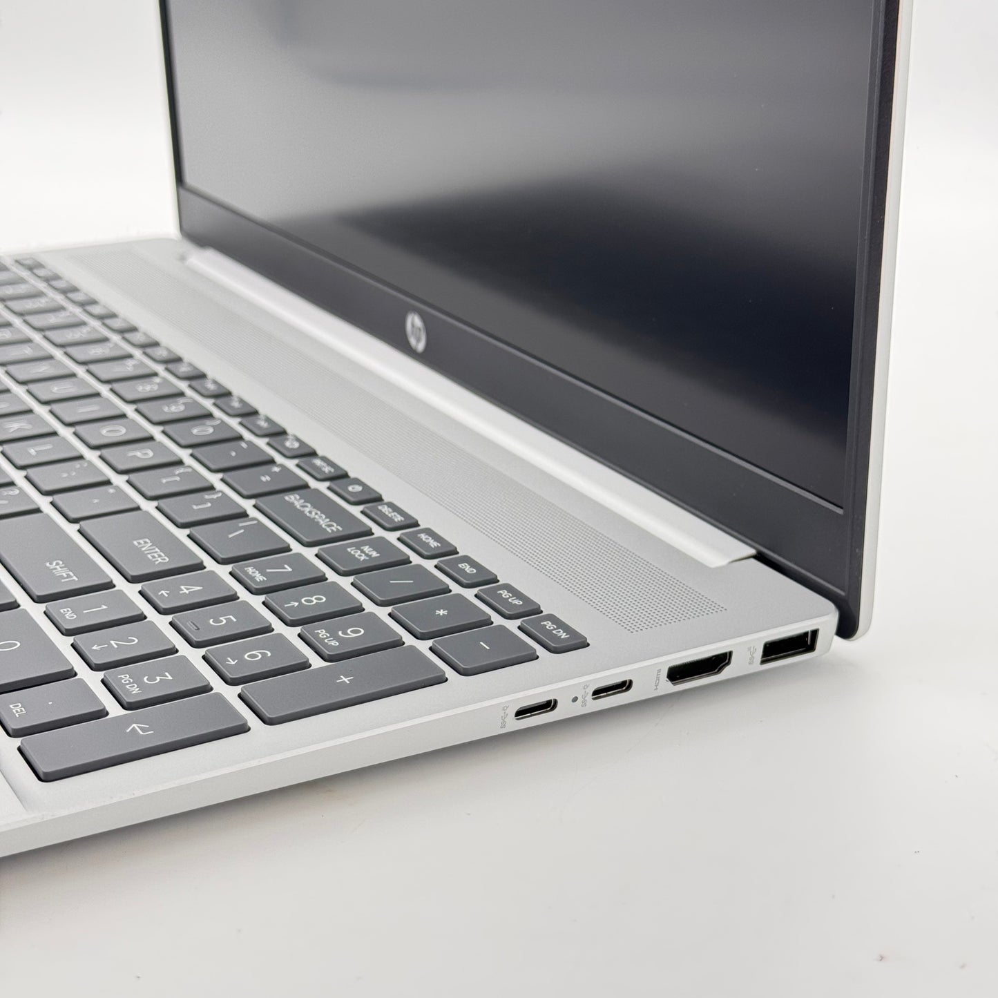 HP Omnibook 5 Laptop 16-inch AMD Ryzen 5 8GB RAM 512GB