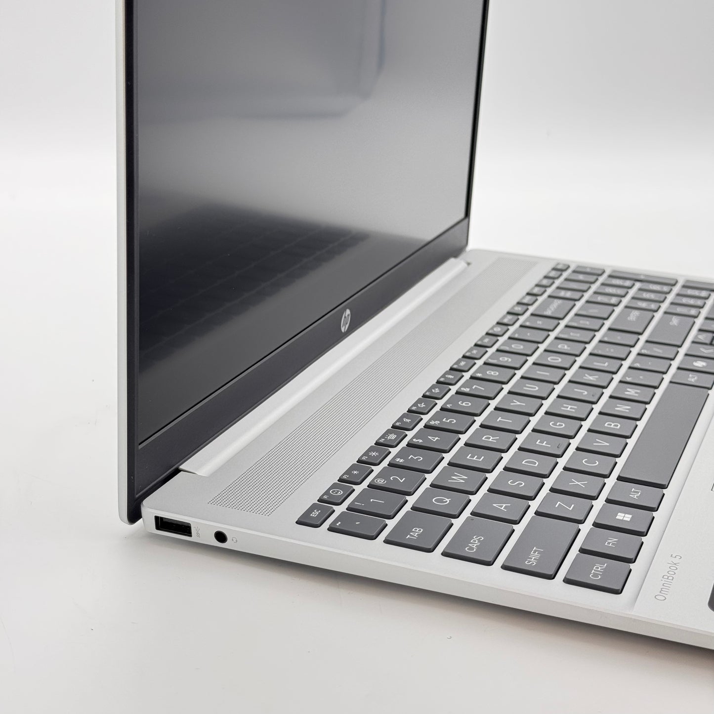 HP Omnibook 5 Laptop 16-inch AMD Ryzen 5 8GB RAM 512GB