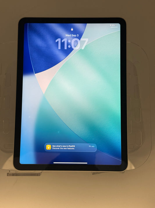 Apple iPad Air (5th Gen) A2589 - 256GB WiFi Unlocked Gray - Used