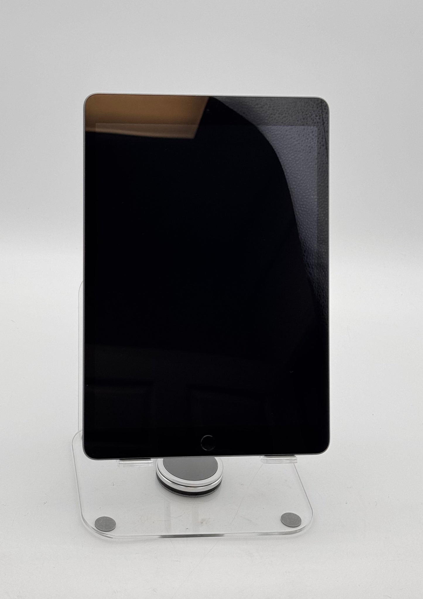Apple iPad 9th Gen 64GB Wi-Fi 10.2" Space Gray Tablet Flawless Condition