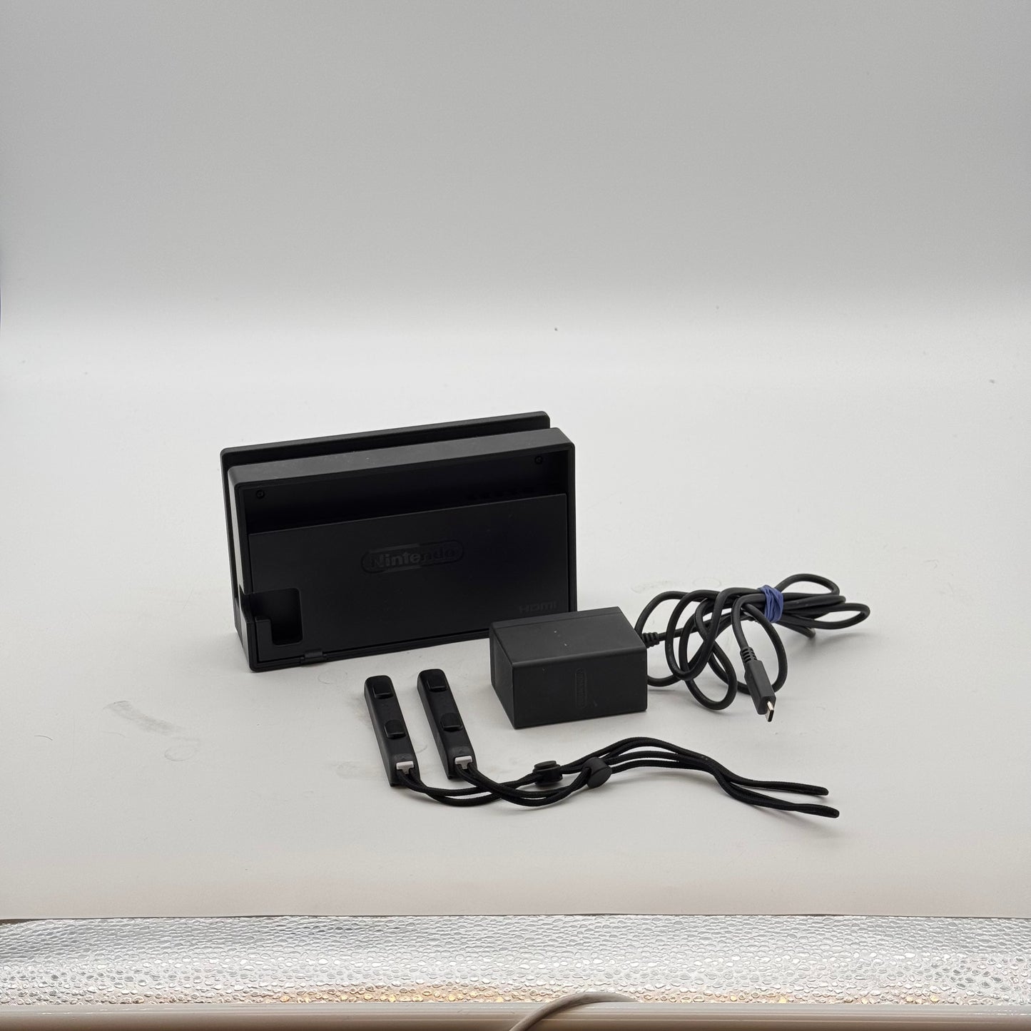 Nintendo Switch Console HAC-001 V2 32GB w/ Joy Con + Dock + AC + Box