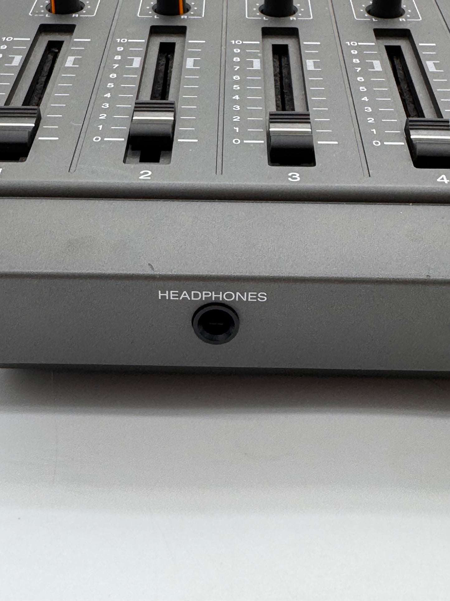 Sony MiniDisc Multitrack Recorder MDM-X4 Pro Audio Equipment Gray Used