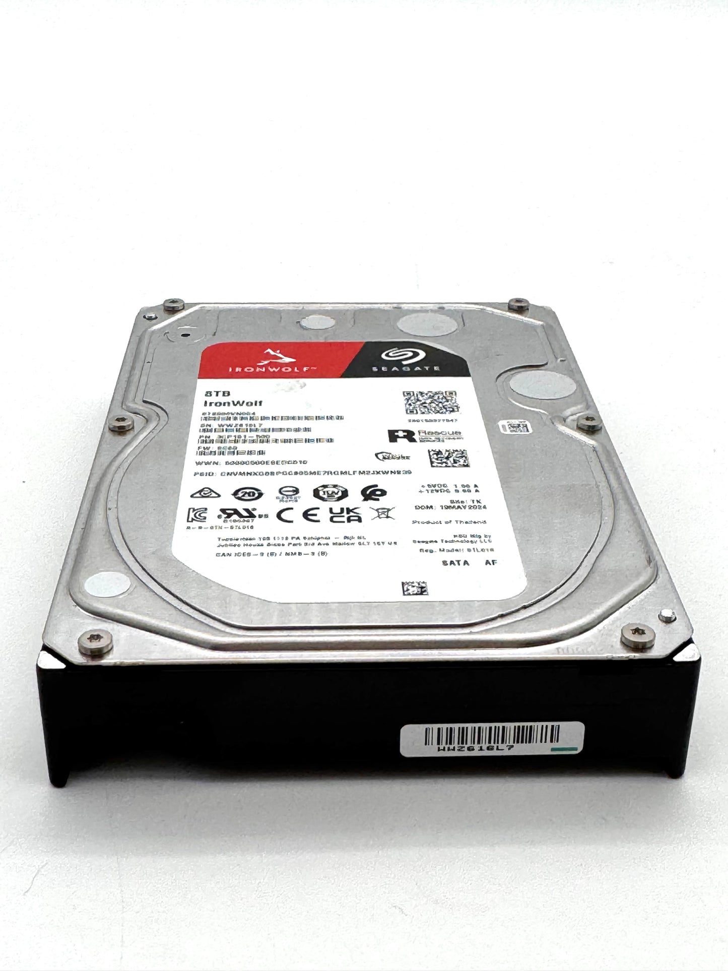 Seagate IronWolf ST8000VN004 8 TB Internal Hard Drive - New No Box