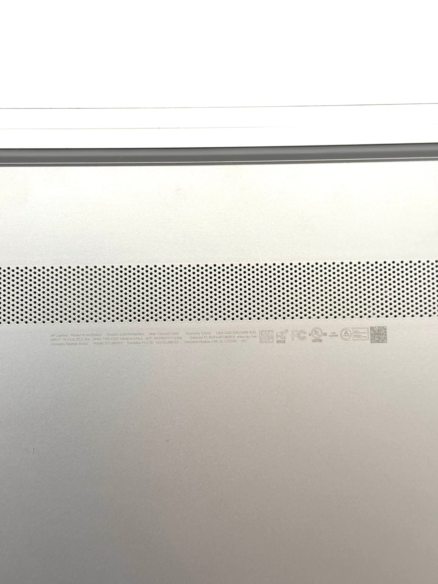 HP 15-dw2048nr  Broken, AMD A6, 128GB, 4GB RAM, Gray