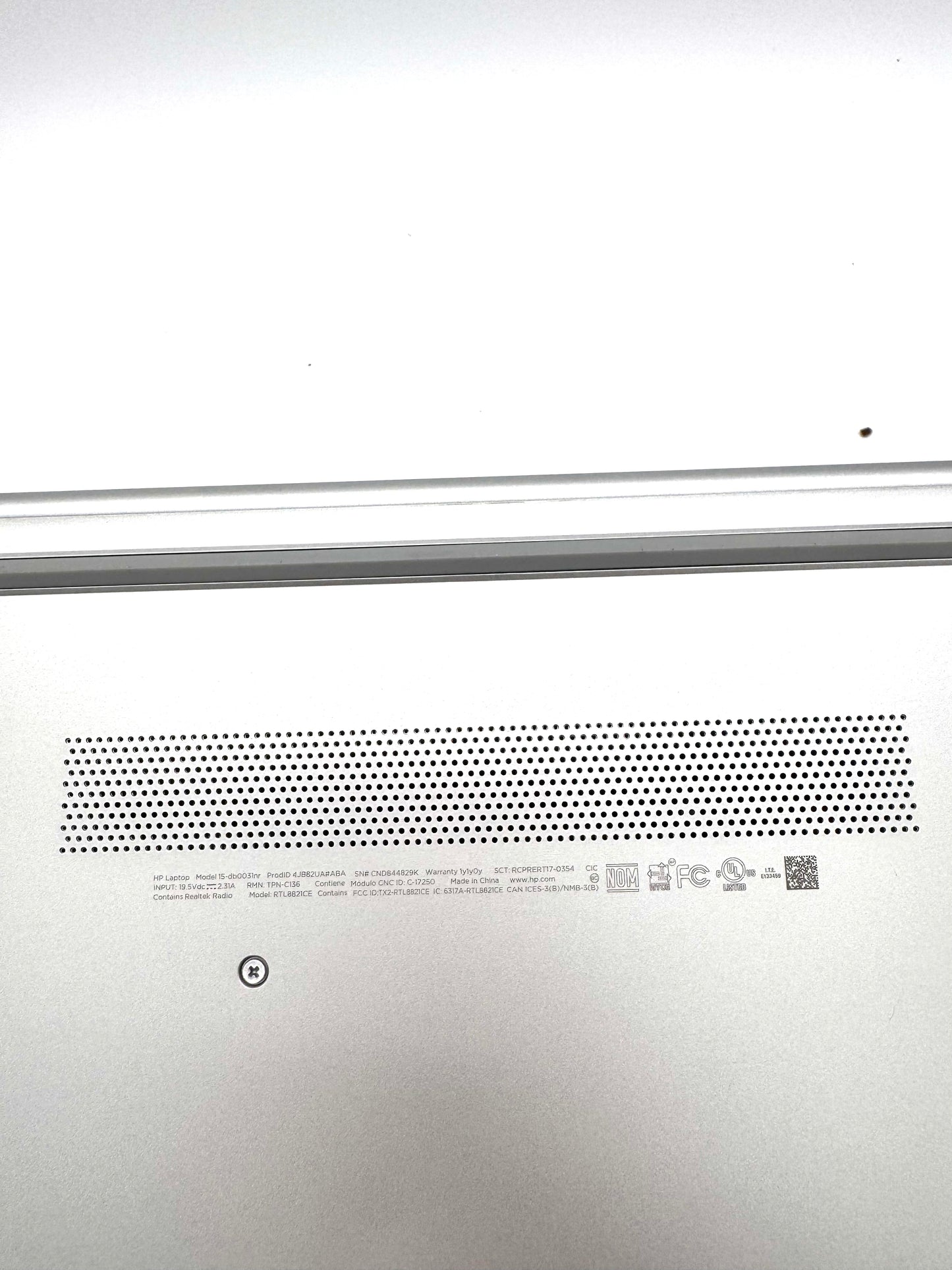 HP 15-db0031nr Laptop - AMD A9, 1TB HDD, 4GB RAM
