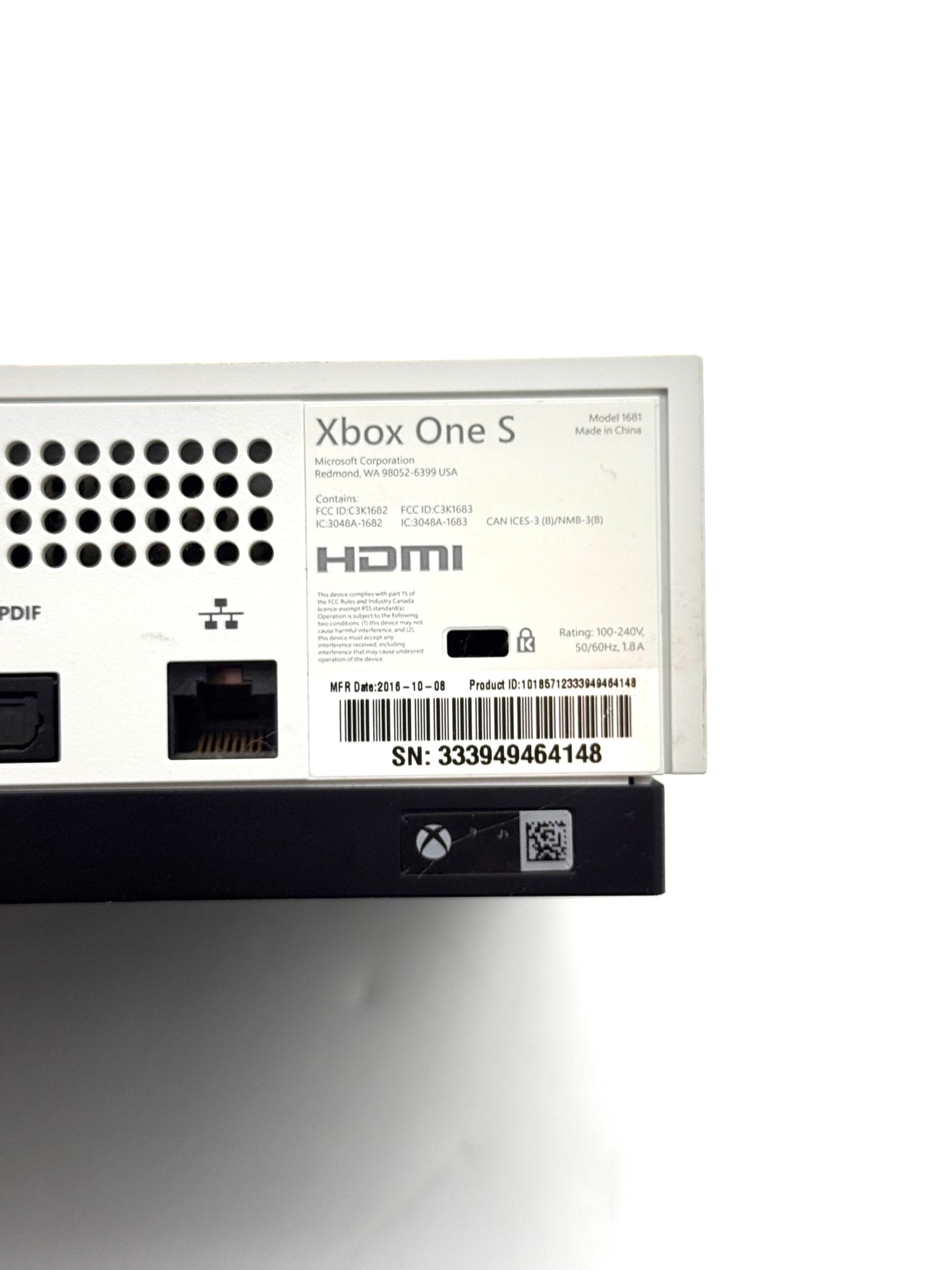 Microsoft Xbox One S (1681) 2016 - Broken